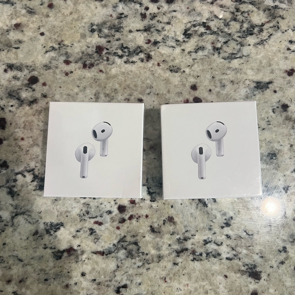 Brand New Apple Airpod 4 ANC